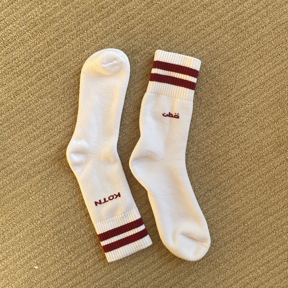 KOTN Long Crew Above the Ankle Socks, white long socks size 8, s/m - Picture 7 of 8